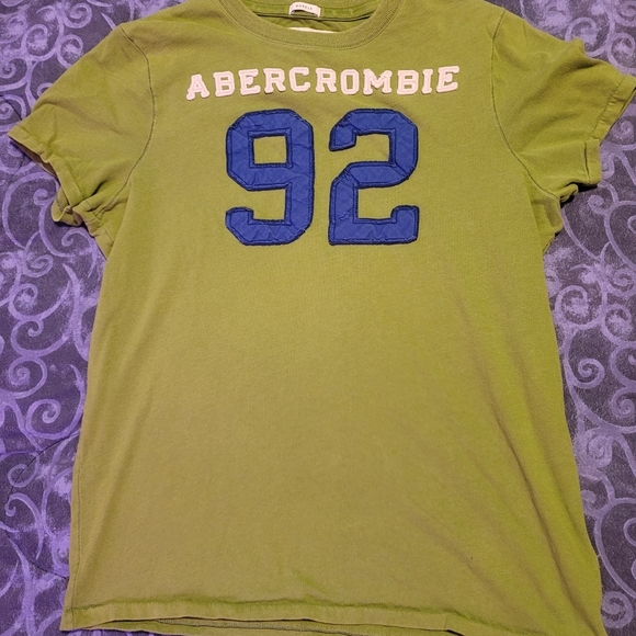 Abercrombie & Fitch Other - Abercrombie Men's T-Shirt embroidered